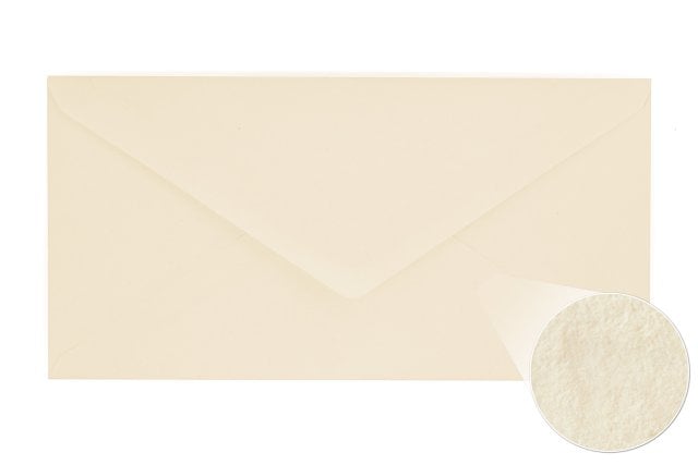 Buste DIN lunghe, crema, texture martellata