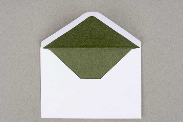 Buste DIN C6, bianche con fodera verde